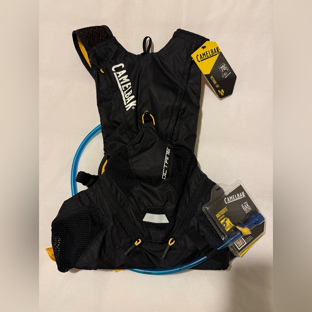 NWT - Camelbak Hydration Pack - 2 Liters